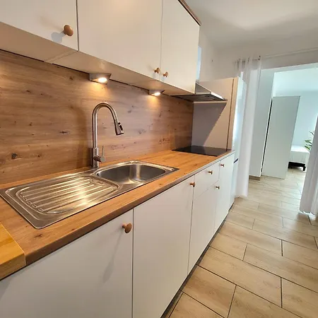 Asih Apartment *